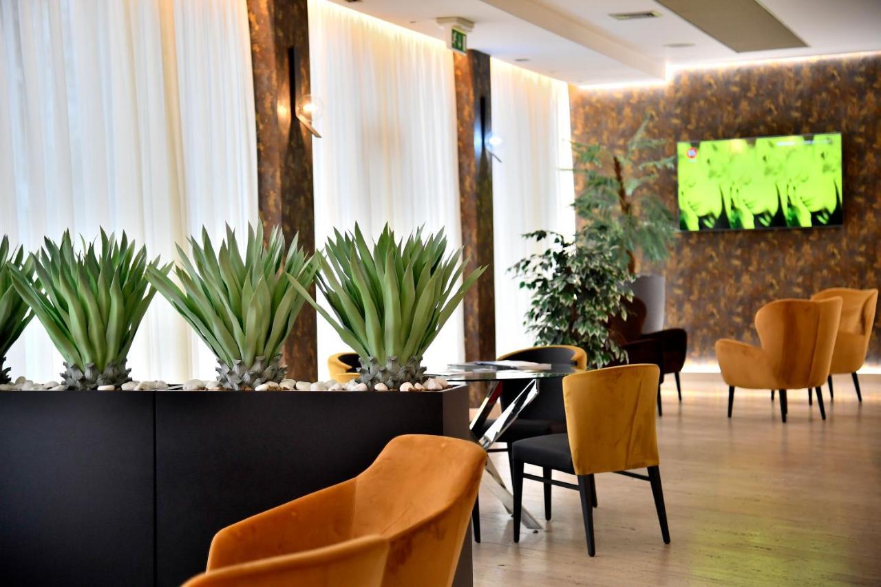 Palace Inn Rome Fiano Fiano Romano Exterior foto