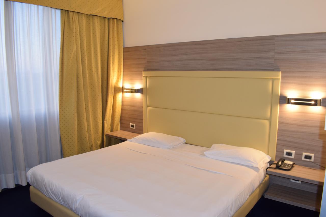 Palace Inn Rome Fiano Fiano Romano Exterior foto